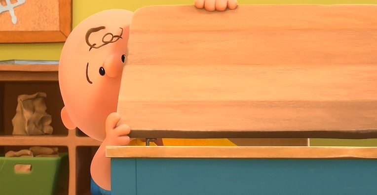 As all guys know, surreptitiously peeking at your crush is the first step to getting her to notice you!